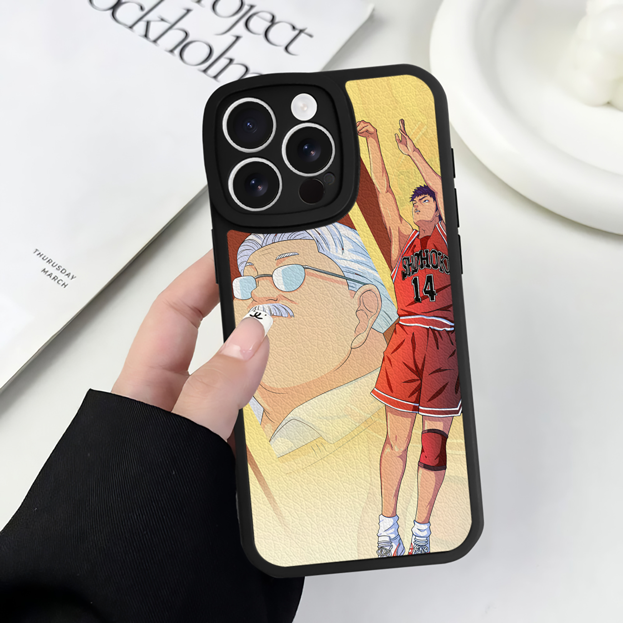 （画像用） SLAM DUNK／スラムダンク 【iPhone 16シリーズ対応】シリコンスマホケース（レザー調） 材質：シリコン
